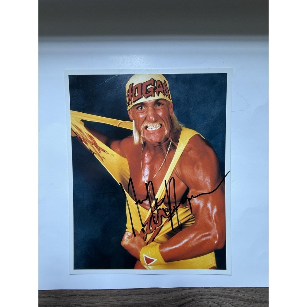 HULK HOGAN WRESTLER 8 X 10 WRESTLING SIGNED PHOTO WWF WCW